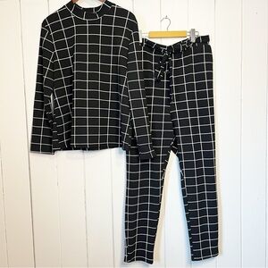 SHEIN Black and White Grid Mock Neck Top and Pant set. Size XXL.
